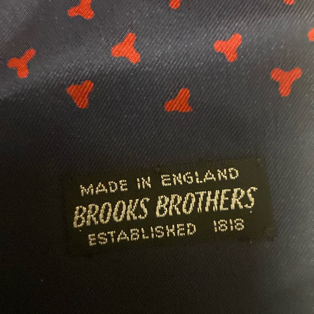 Brooks Brothers Navy/Red Colored 100% Silk Scarf 11 x 53’ EUC - Picture 3 of 8